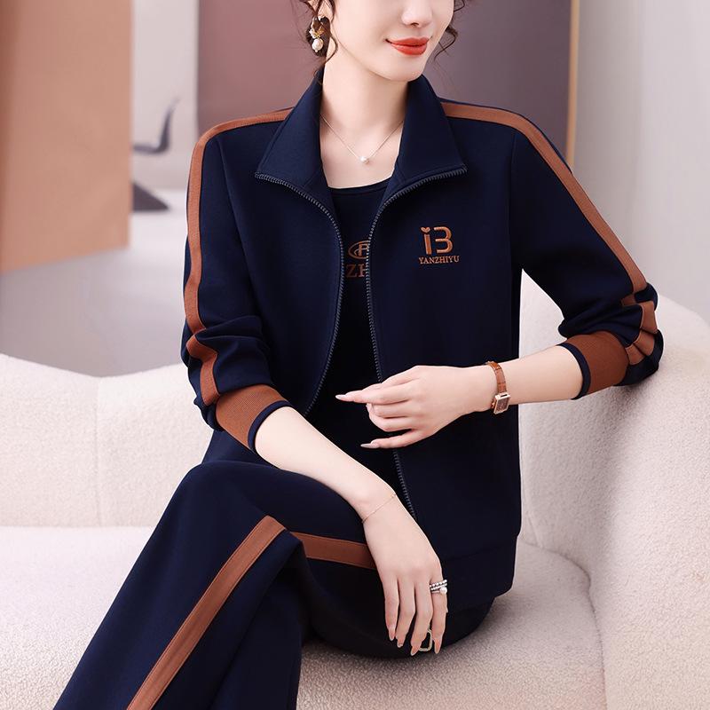 Mom's 2025 Spring/Autumn Women's Tracksuit: Stylish Age-Defying Three-Piece Running Set
