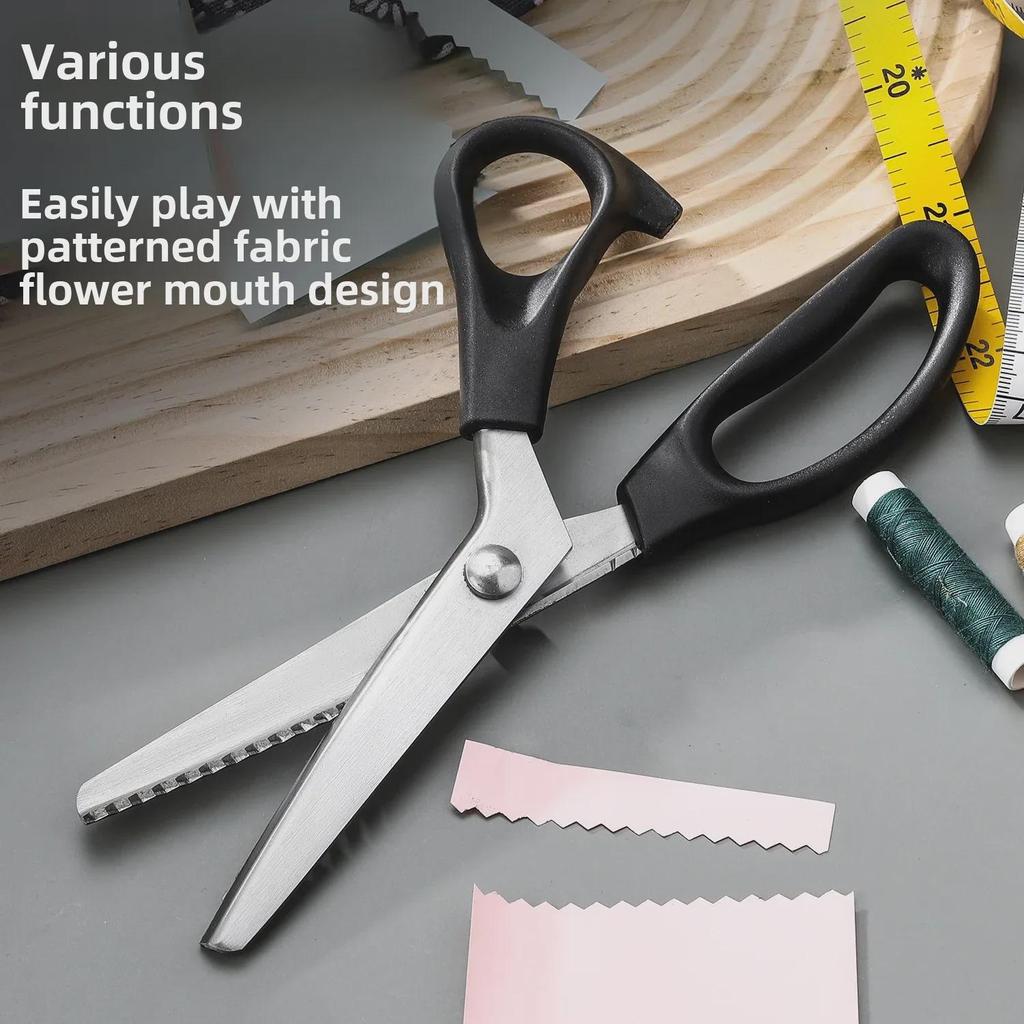 Handgefertigte Spitzenschere: Schneiderschere mit Zackenklinge und Musterklinge, dreieckig, mit Hundezahnklinge