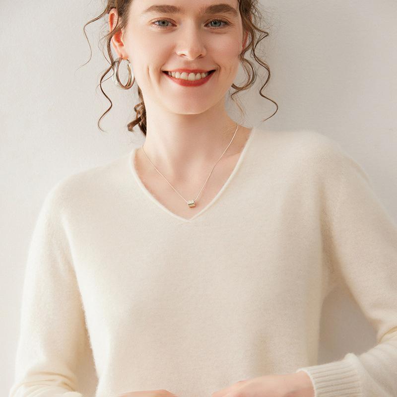 Women's V-Neck Solid Color Cashmere Sweater - Loose Fit, Soft Knit Pullover for Autumn/Winter