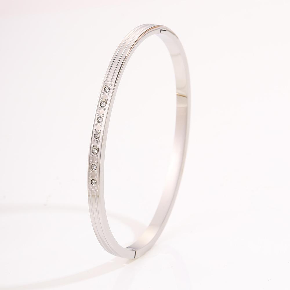 Titanium Steel Non-fading Women's Light Luxury Personalized Design Gold Fashion Trend Jingle