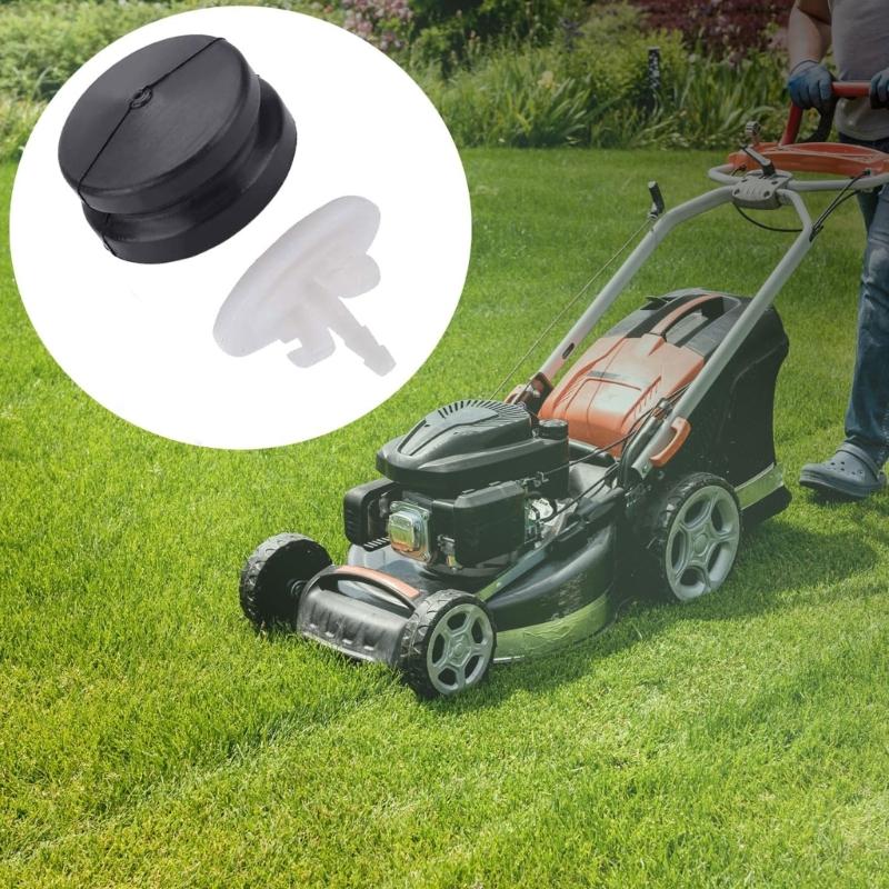 3 Pieces Oil Primer Bulbs Specifically Designed for Lawn Mower Engines Featuring High Quality Plastic for Easy Priming Action