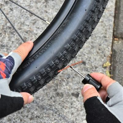 Bike Tubeless Tire Repair Kit Tyre Drill Puncture Repair Tools with Rubber Stripe for Road Bike Urgent Glue Free Repair Tool Set