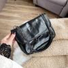 Simple Black Rock Bag Retro Lingerie Girl Shoulder Bag Fashion Soft Chain Girl Crossbody PU Material Car Stitching Craft Decorat