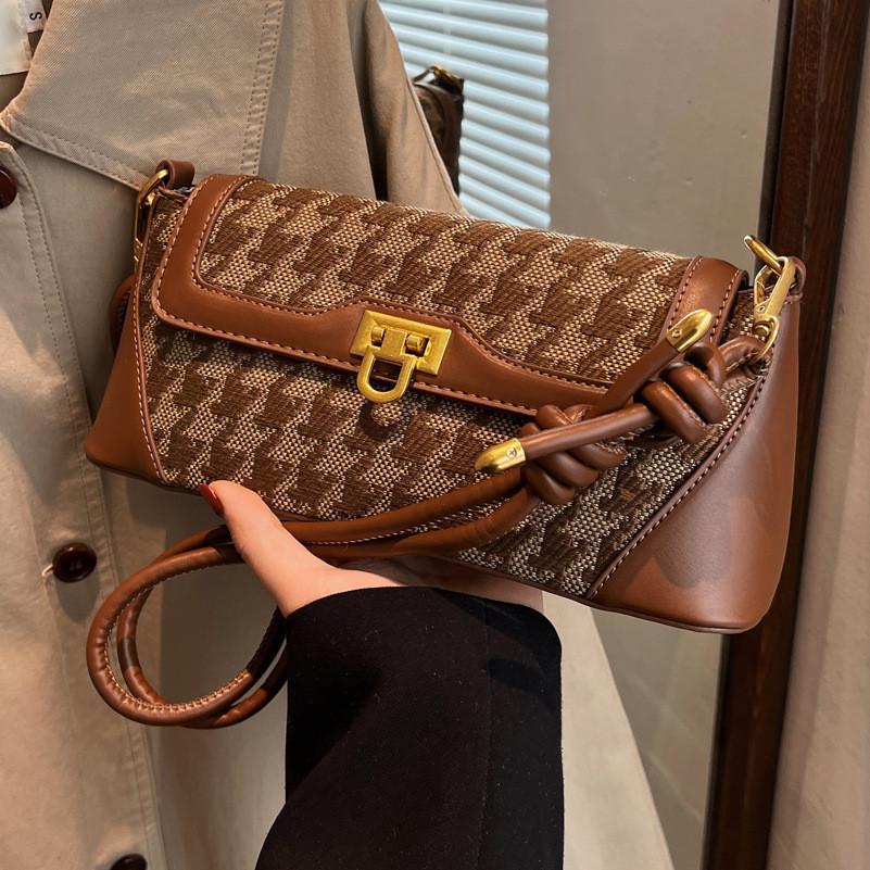 Small Black Shoulder Bag With Chic Houndstooth Pattern For Women s Urban Style кофейный