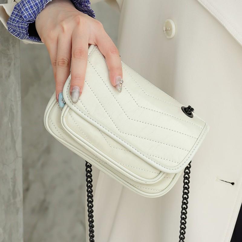 

Wanderer Bag Chain Oil Wax Leather Cross-body Messenger Large-capacity Fashionable All-matching Underarm Black Medium 22x8x17.5CM