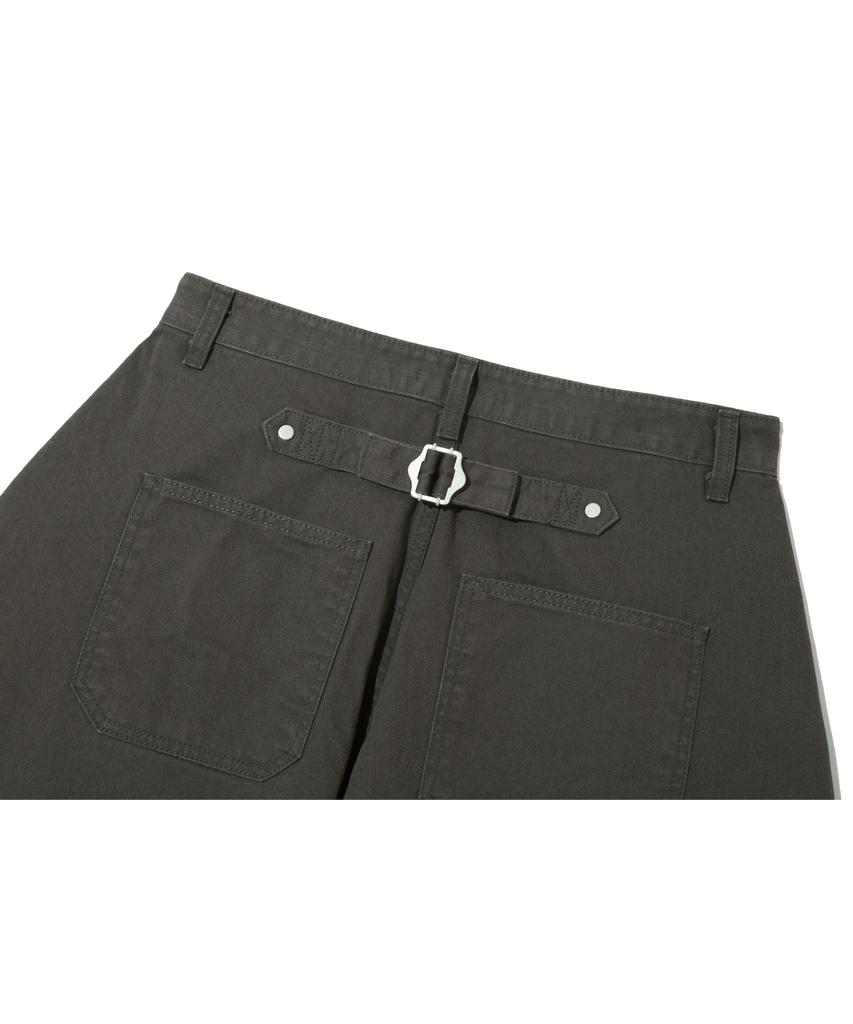 BASEMOMENT Cinch Back Curved Bermuda Pants Mocha Smoke