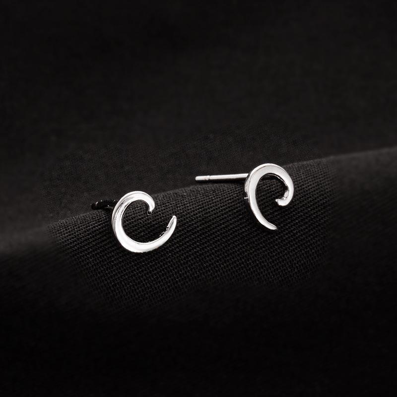Banyan Tree S925 Silver English Alphabet Earrings for Women - Small, Comfortable, Single Earrings for Sleeping