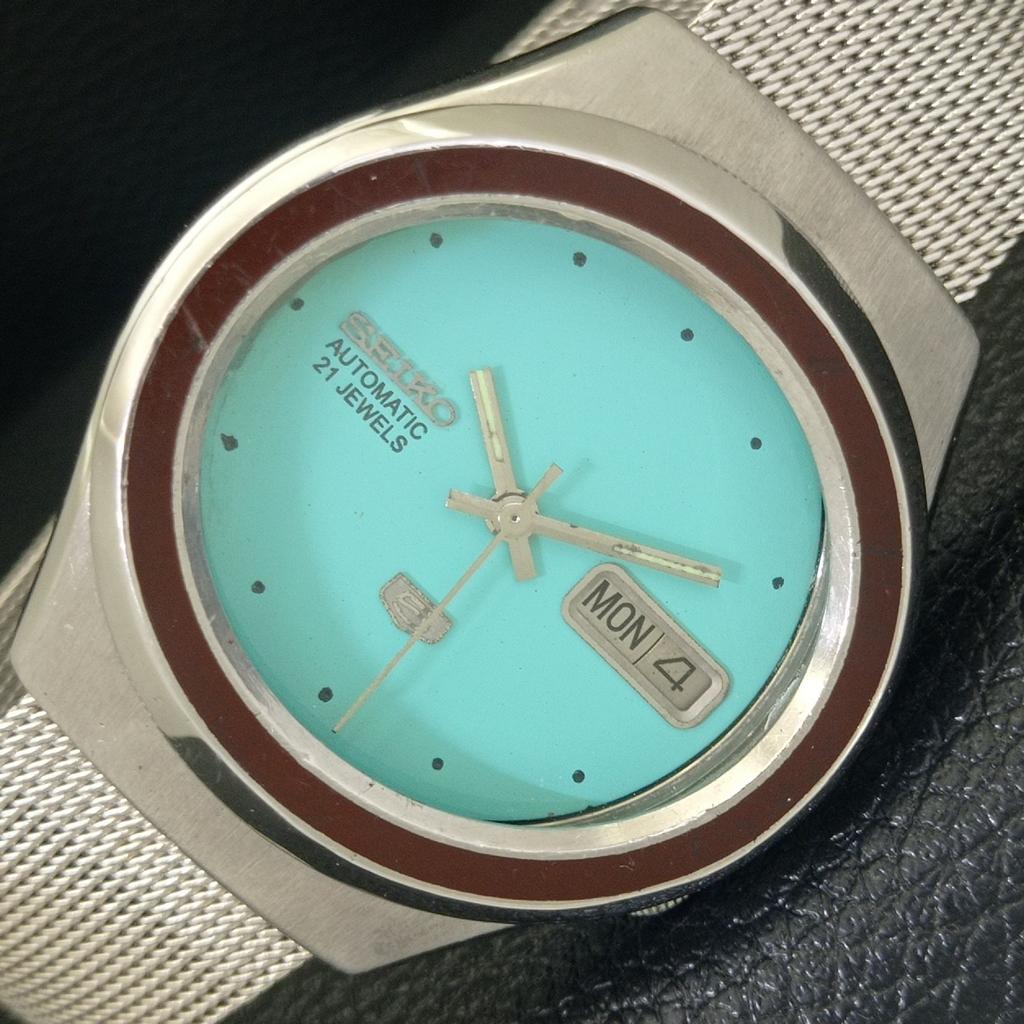 

SEIKO 5 AUTOMATIC VINTAGE 7019A JAPAN MENS SEA GREEN COLOR DIAL WATCH a703044-1 R212-a703044