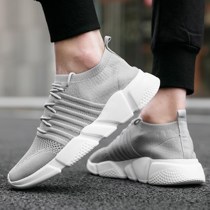 Hot Selling Men Women Runn Shoes Summer Breath Wear-resistant Soft Soled Casual Shoes Fashion Soft Ultra Light Unisex Sneakers