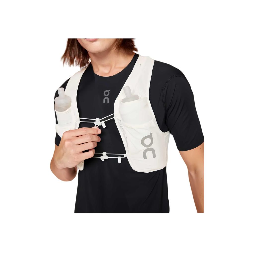 On Ultra Vest 5L Lightweight Comfortable Sports Vest Men Vests White 2UD30030864