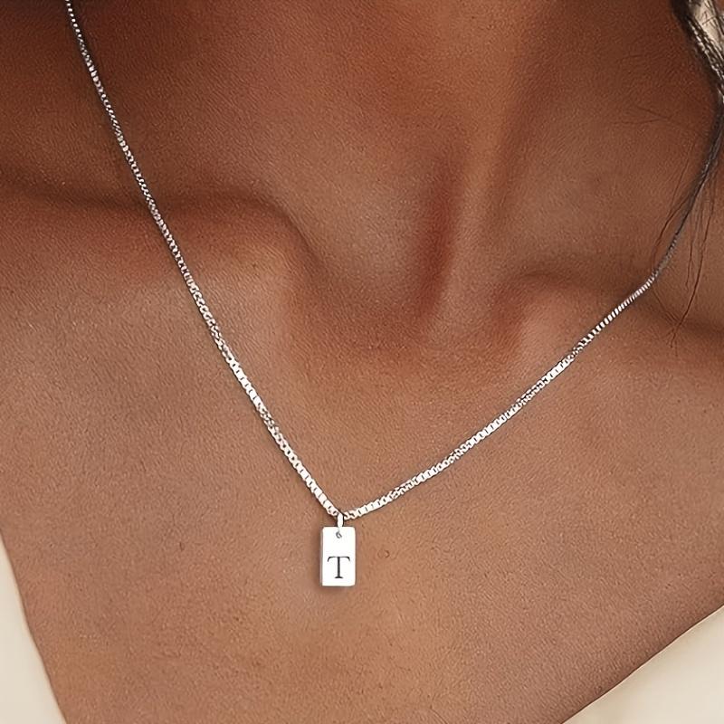 Collana Con Lettera Iniziale E Catena Corta – Placcato Oro, Girocollo A Strati, Gioiello Donna (Lettera J)
