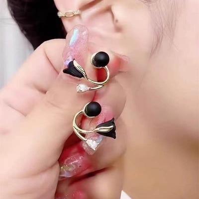 Boucles d'Oreilles Fleur Tulipe Noire Pour Femmes Bijoux 2025 Tendance Luxe Accrochées Derrière Boucles d'Oreilles Puces Noires Pour Femmes Nouveau