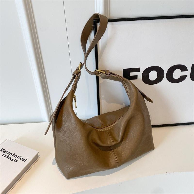 Chic Retro Fashionable Shoulder Bag In Black Mud Brown And Coffee For Stylish Daily Use