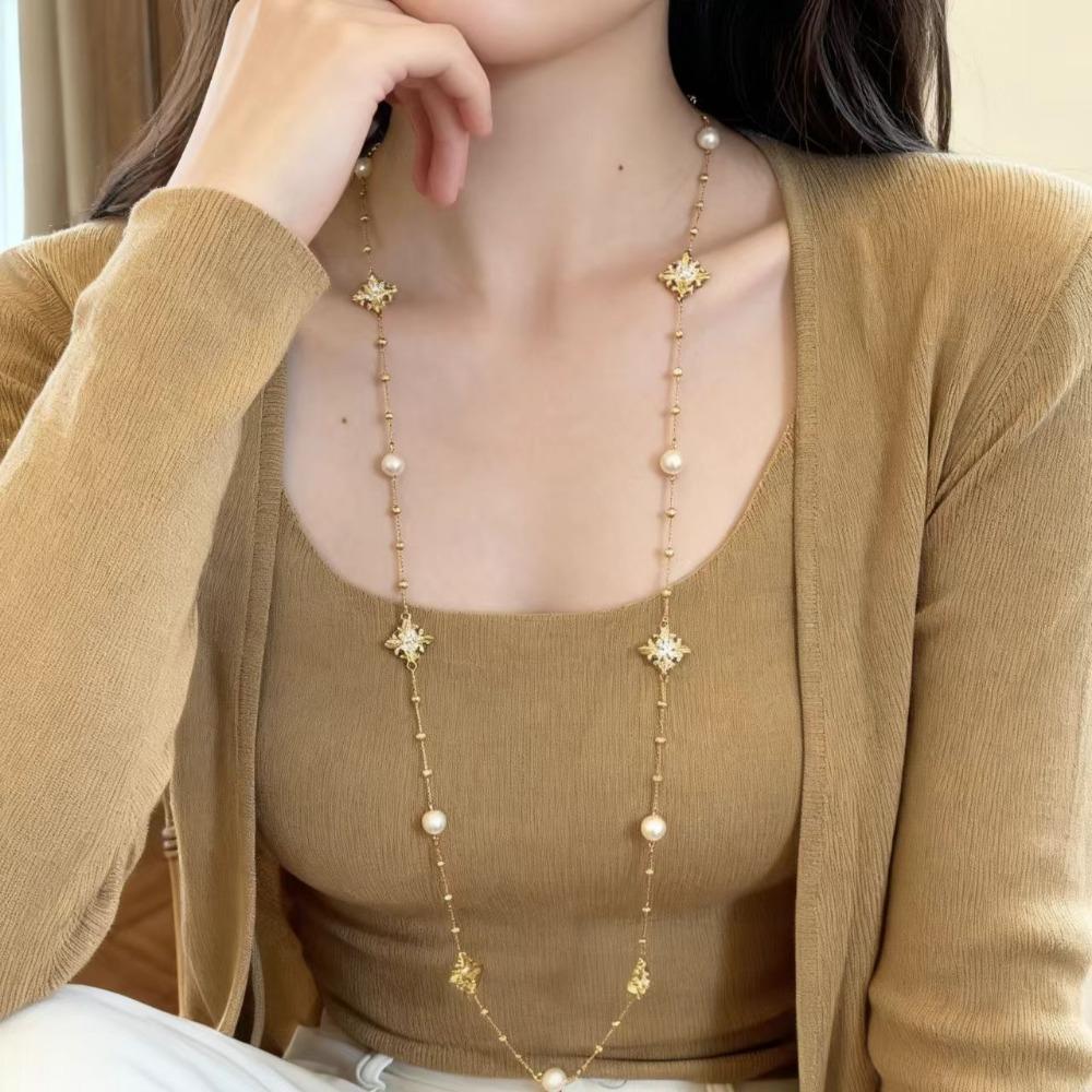 Four-leaf Clover Necklace Luxurious and Versatile High-end Sweater Chain Long Pendant Accessory