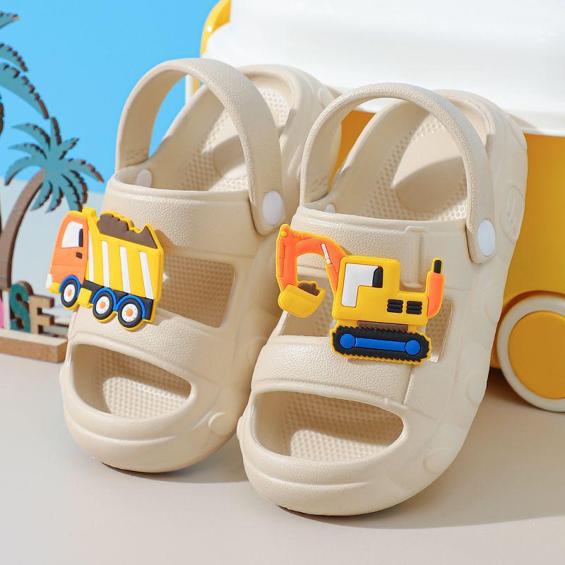Kids' Military Style EVA Slippers: Boys' Summer Anti-slip, Anti-collision Indoor Sandals for Bathroom and Shower.
