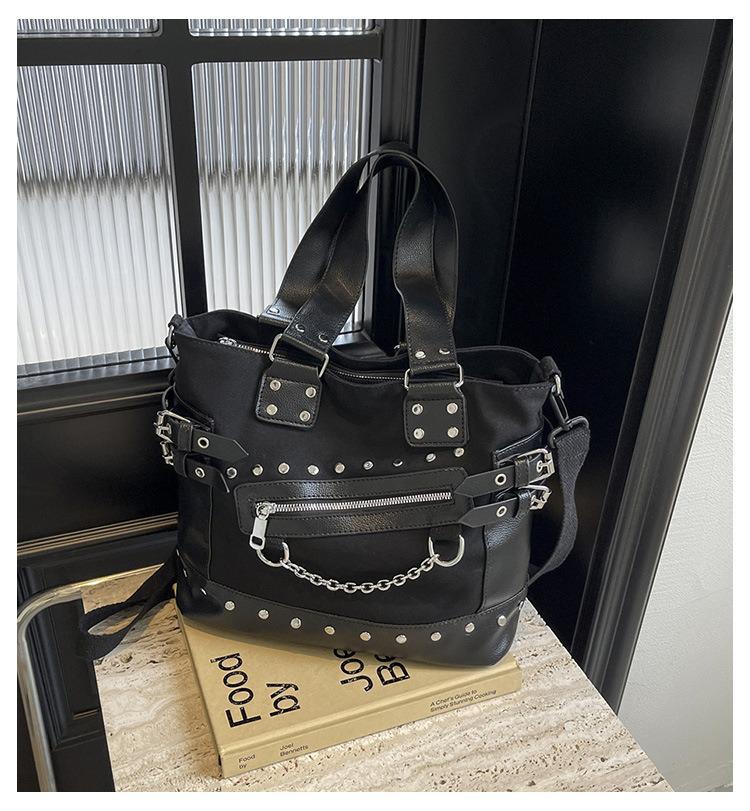 Women's Fashion Niche Rivet Shoulder Tote Bag