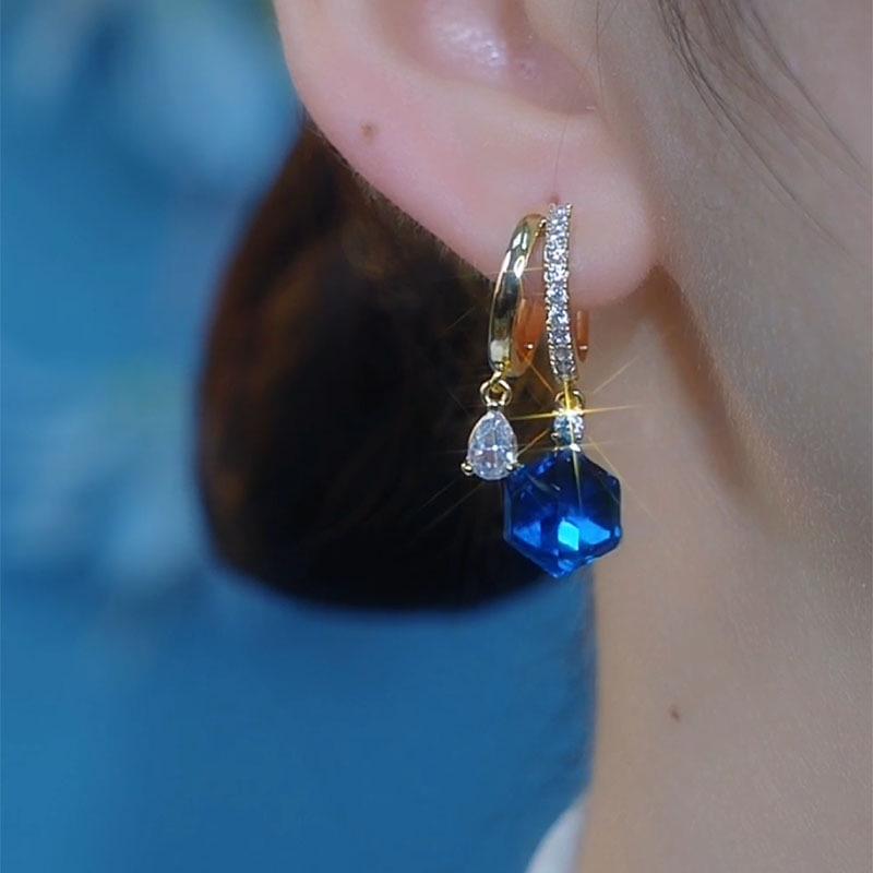 Elegant Deep Sea Blue Crystal Ear Cuffs - 2024 Niche Design