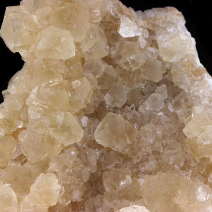 Pierres et Minéraux. Calcite. 1114.5 ct. Bagard Quarry, Bagard, Gard, France.