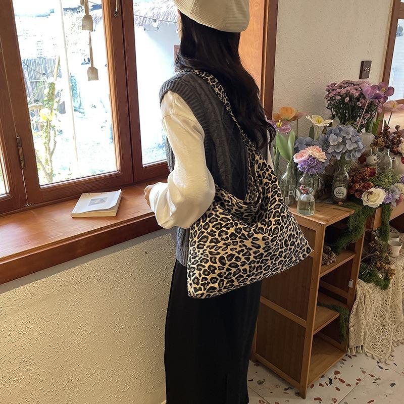 Leopard Print Nylon Bag Women's New Large-capacity Messenger Bag Class Commute Shoulder Armpit Tote Bag