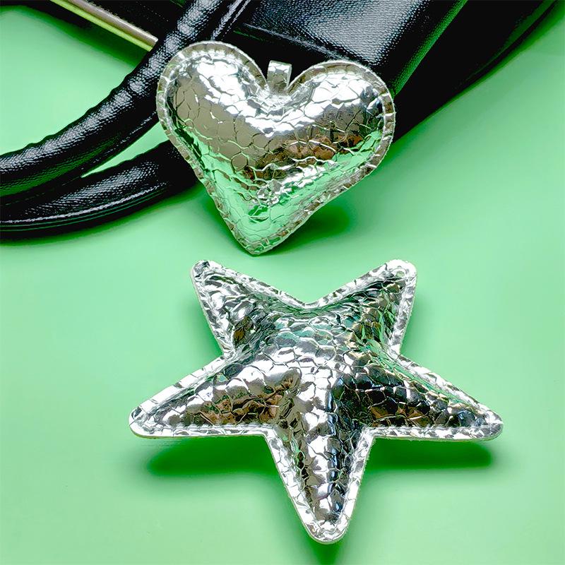 Shiny Three-Dimensional Star & Heart Keychain with Fish Scale Crackle Pattern and Cotton Filling