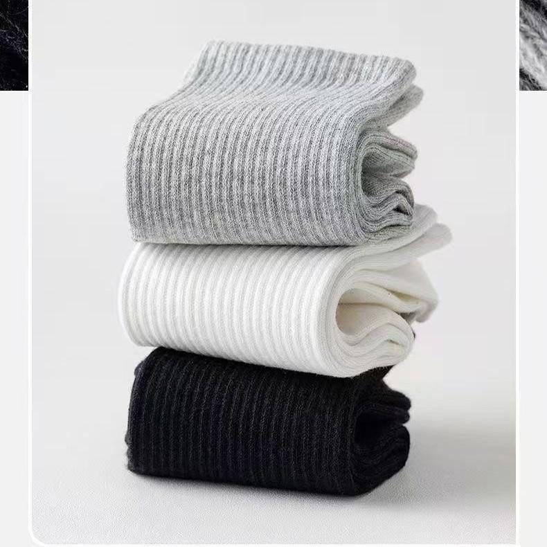 All-Season Xinjiang Cotton Socks: Unisex, Medium/Short Tube, Solid Colors, Sports, Antibacterial, Breathable, Sweat-Absorbent, Deodorizing.