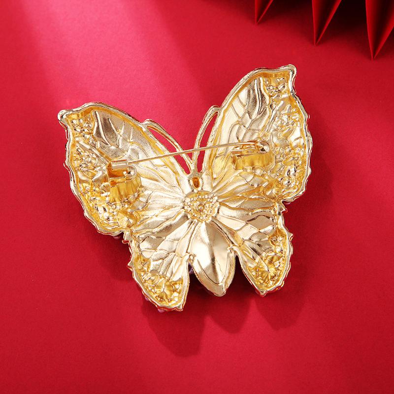 Creative Vintage   Butterfly Brooches For Women Clothing Coat Accessries Gifts