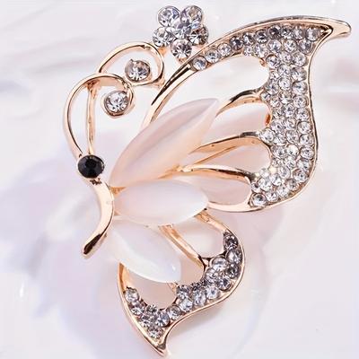 Vintage Elegant Gold-Tone Butterfly Brooch with Rhinestones