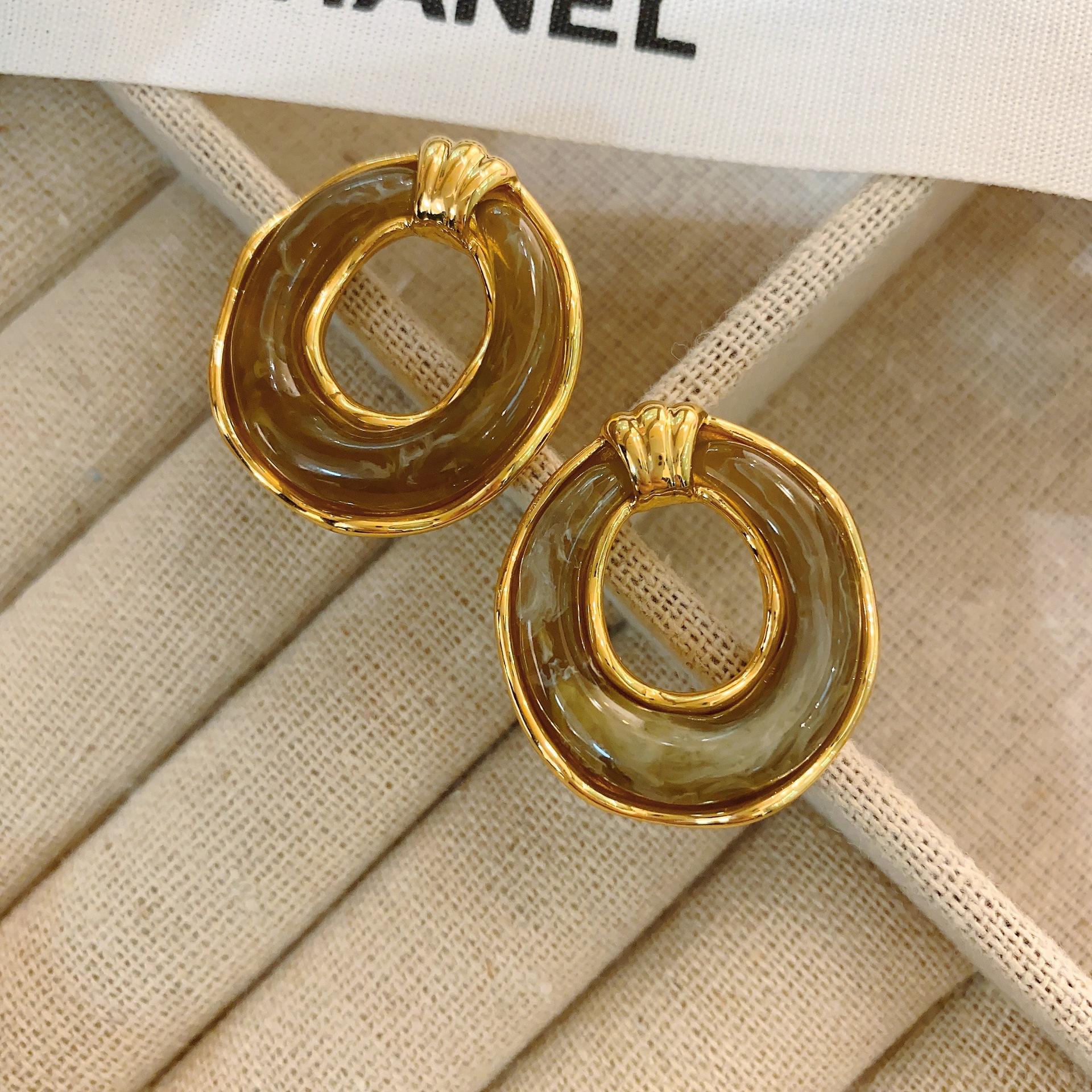 

Серебряные игольчатые овальные серьги Простой дизайн Серьги из смолы Sense Fashion Personality Temperament Серьги