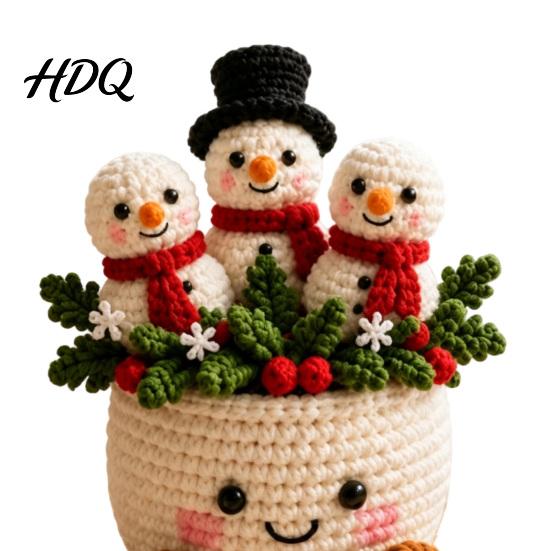Creative Christmas Gifts for Friends Simulated Crochet Potted Decor Knitted Mini Artificial Tree Flower Holiday Gift Ideas Family Ornament