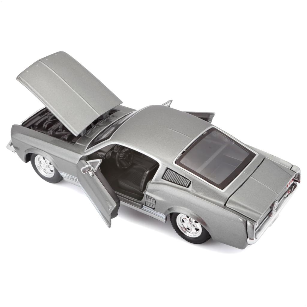 Maisto 1/24 Scale Diecast Model Car of the 1967 Ford Mustang GT in Gray (Product Code: 31260 GY)
