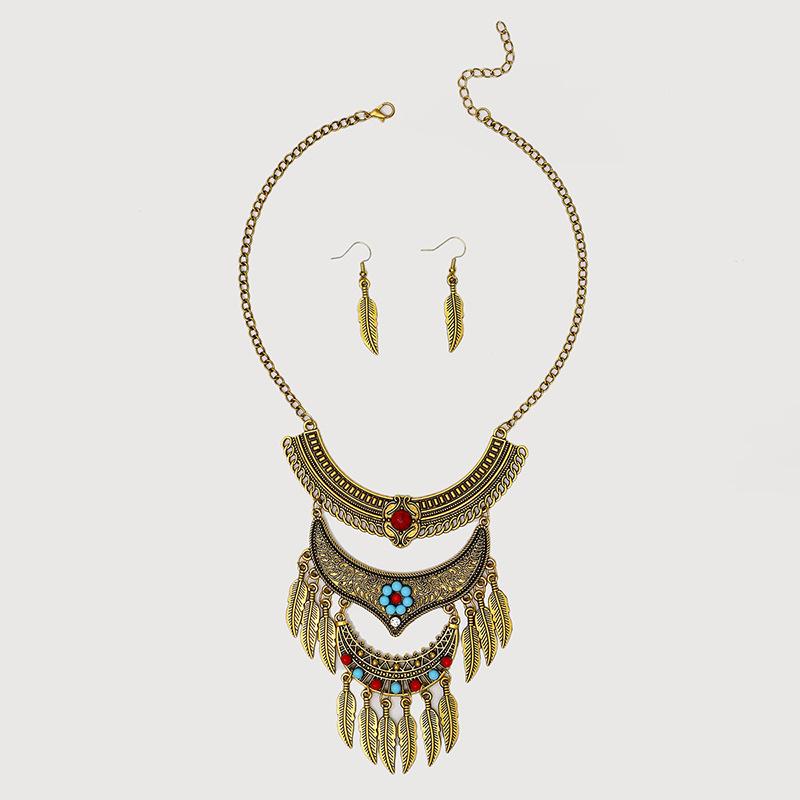 European-American Retro Layered Leaf Tassel Necklace and Earrings Set