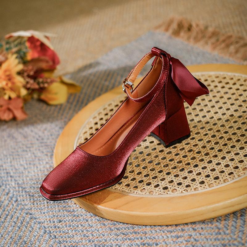 Red wedding shoes bride shoes 2025 new women's shoes medium heel white bridesmaid shoes bow square head thick heel high heels