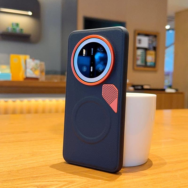 

Теплоотвод Модный Магнитный Чехол Для Huawei Mate 60 70 Pro+ Plus Двухцветная Обложка из Веганской Кожи Металлические Кнопки Рамка Камеры Huawei Mate 60 Pro+ чёрный