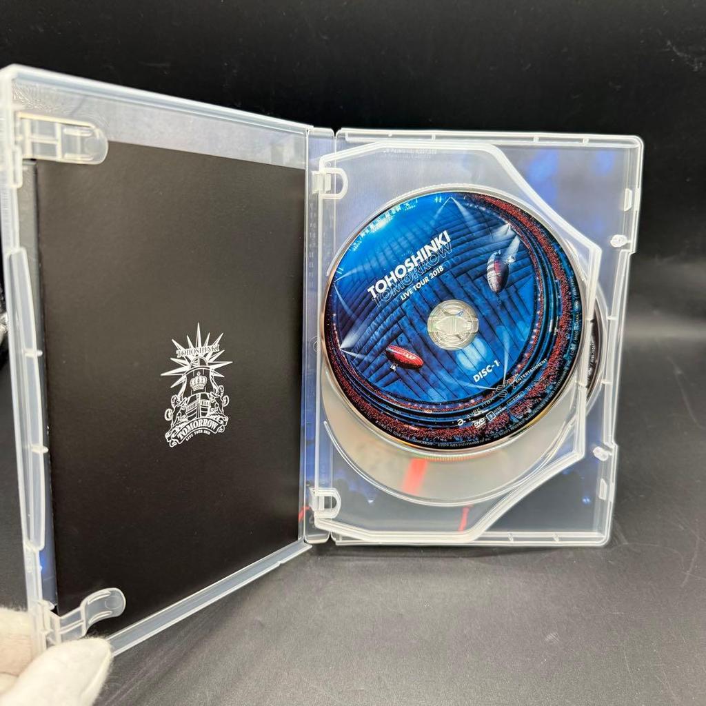 [USED] TVXQ TOMORROW 2018 Blu-ray 2-disc set + Photobook