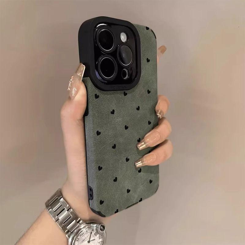 The New Full-screen Small Heart Is Suitable for Apple 17Pro's New 15 Flip Fur iPhon16promax Anti-drop Fine Hole.
