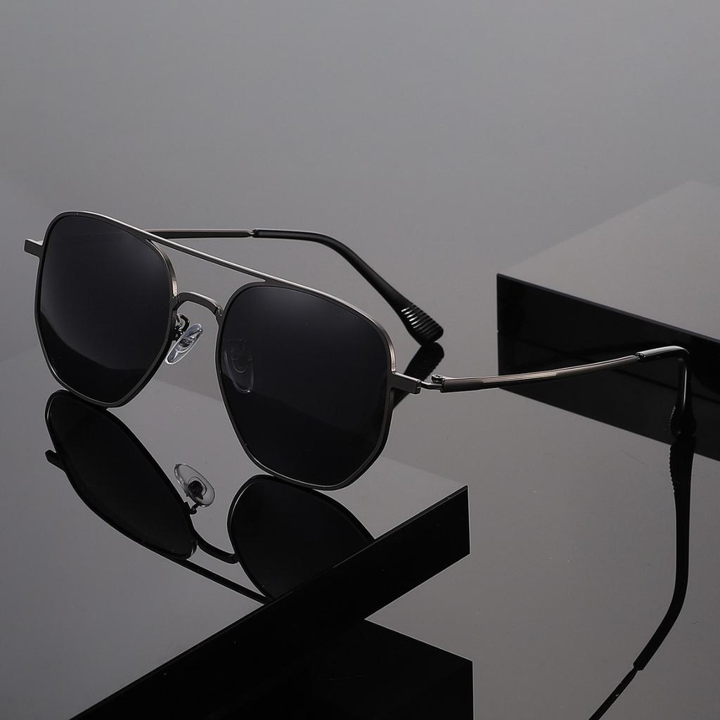 New Classic Frog-Eye Sunglasses Metal Double-Bridge Stylish UV400 Shades Eyewear for Fishing and Driving Outdoor Travel Eyewear