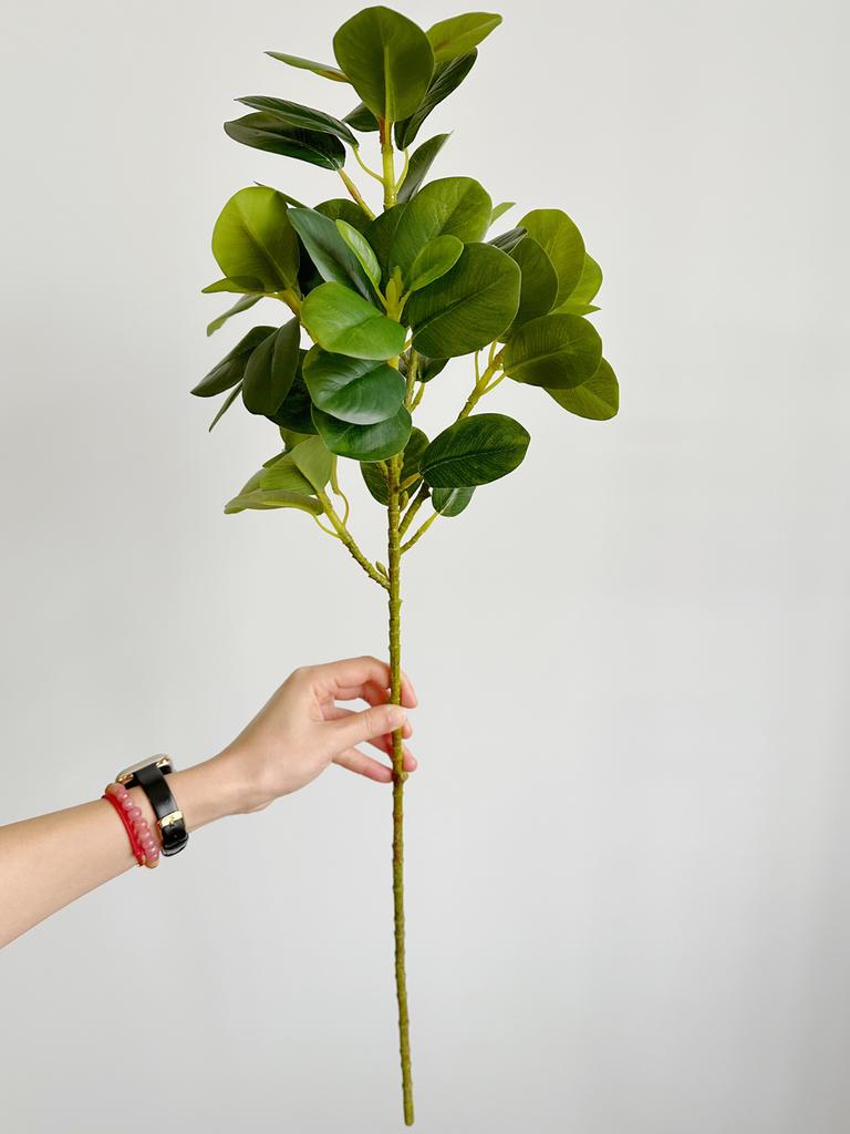 Dekorative künstliche Ficus-Pflanzen für die Wohnungsdekoration, unechtes Grün mit langen Ästen für die Innenraumästhetik