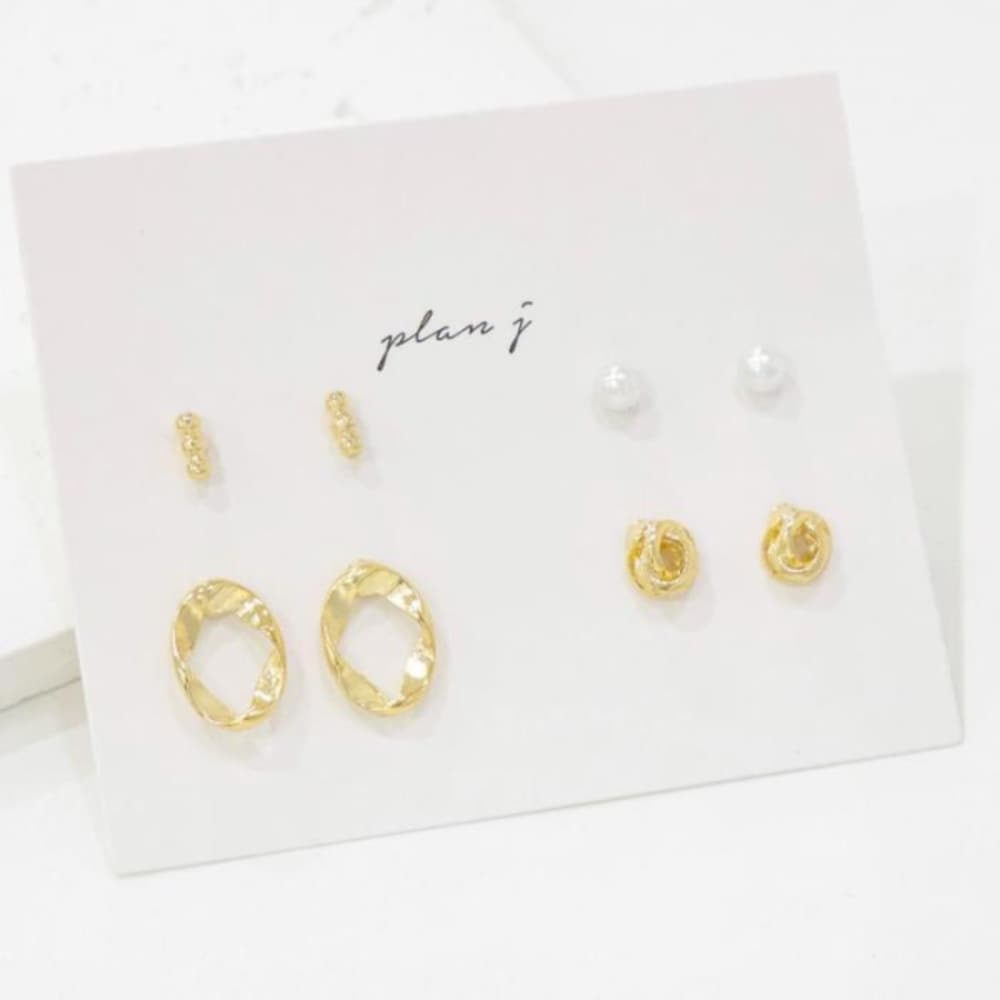 Women's Classic Pearl Earrings Minimalist Gold Set (13629362)