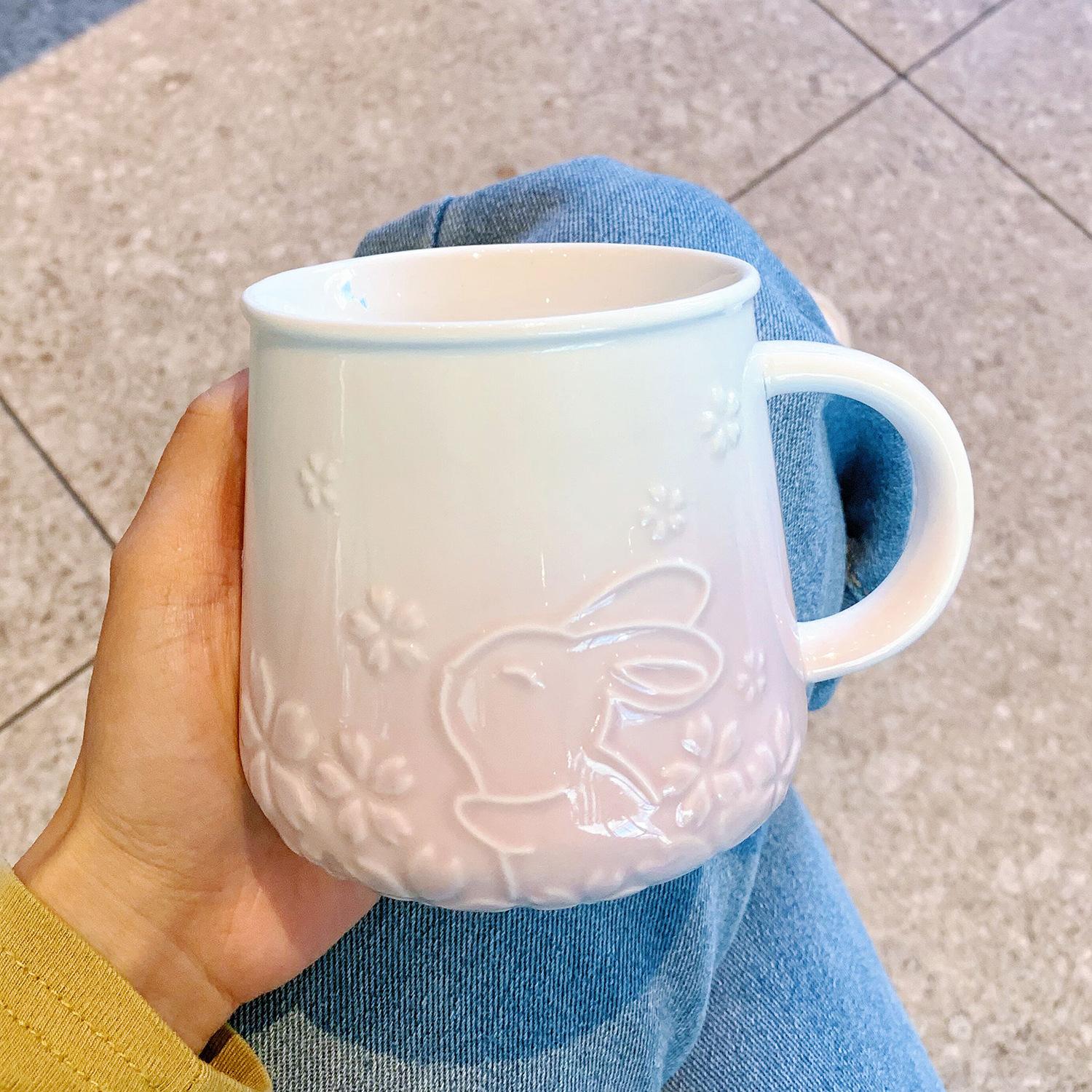 

Relief Mug High Value Ceramic Cup with Lid with Spoon Office Water Cup for Women Breakfast Cup Souvenir Gift 401-500ml