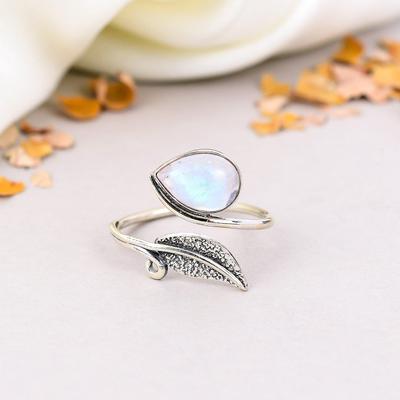 Regenbogenmondstein 925er Sterlingsilber Tropfenförmiger Edelstein Boho-Stil Handgefertigter Ring Für Damen