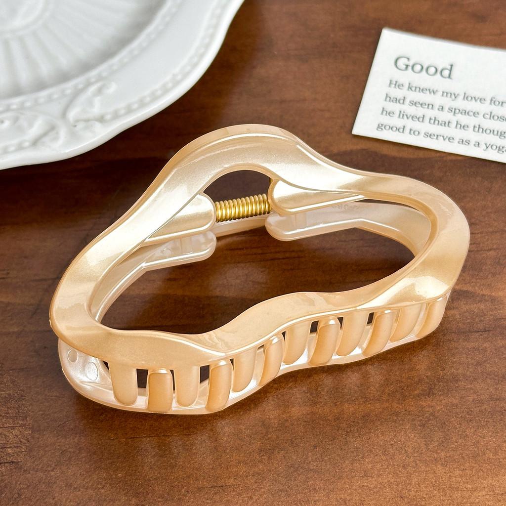 Stylish Candy Colored Medium Cloud Hair Clip In Trendy Geometric Design For Women