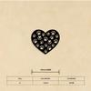 Paw Print Heart Metal Wall Art, Wrought Iron Black White Pet Decor Hanging Sign for Dog Owner Gift, Outdoor Durable, Easy Mounting Hardware Included