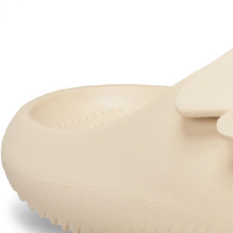 Crocs  Unisex  Mellow Luxe Recovery Slide 209413 2ds