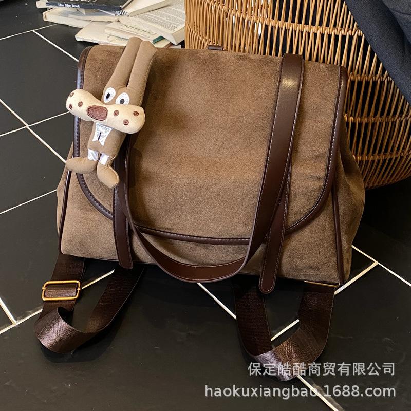 Casual Commuting Retro Large-capacity Shoulder Bag Women's 2025 New Autumn and Winter Popular Backpack Schoolbag