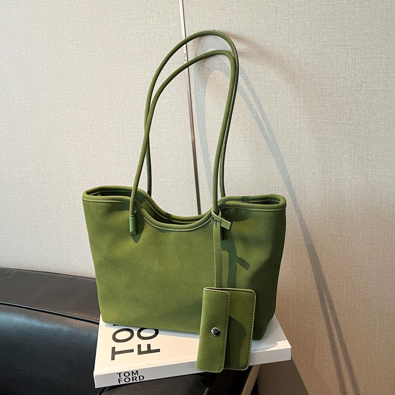 

Chic Suede Korean-Style Retro Tote Bag зелений