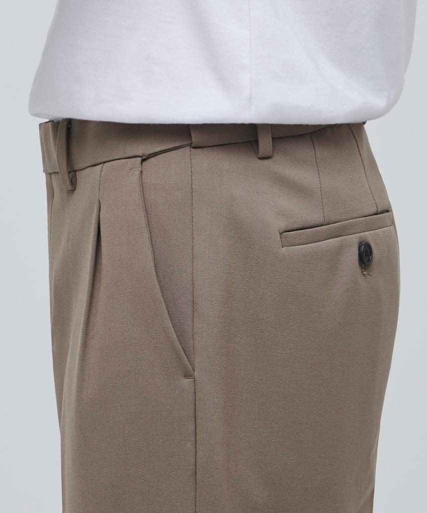 Musinsa Standard Lightweight Wide Hidden Banding Crop Slacks [Dusty Beige]