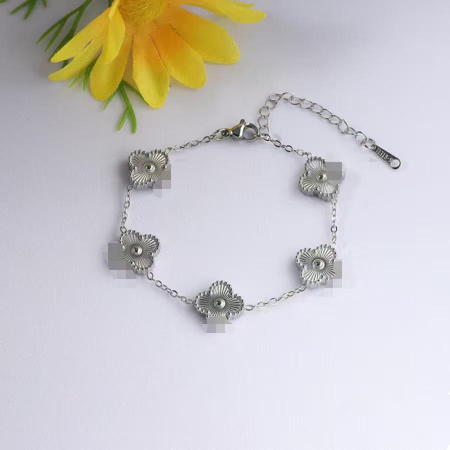 

Korean Style Stainless Steel Four-Leaf Clover 18K Gold-Plated Bracelet