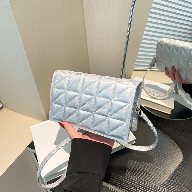 Fashionable Winter Trendy Crossbody Bag For Women Stylish Commute Small Square Purse