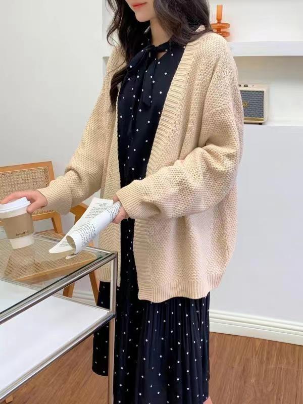 French Retro Mid Length Autumn Outerwear with Thick Thread, Loose Fit, Small Hollow Out, Women's Knitted Cardigan