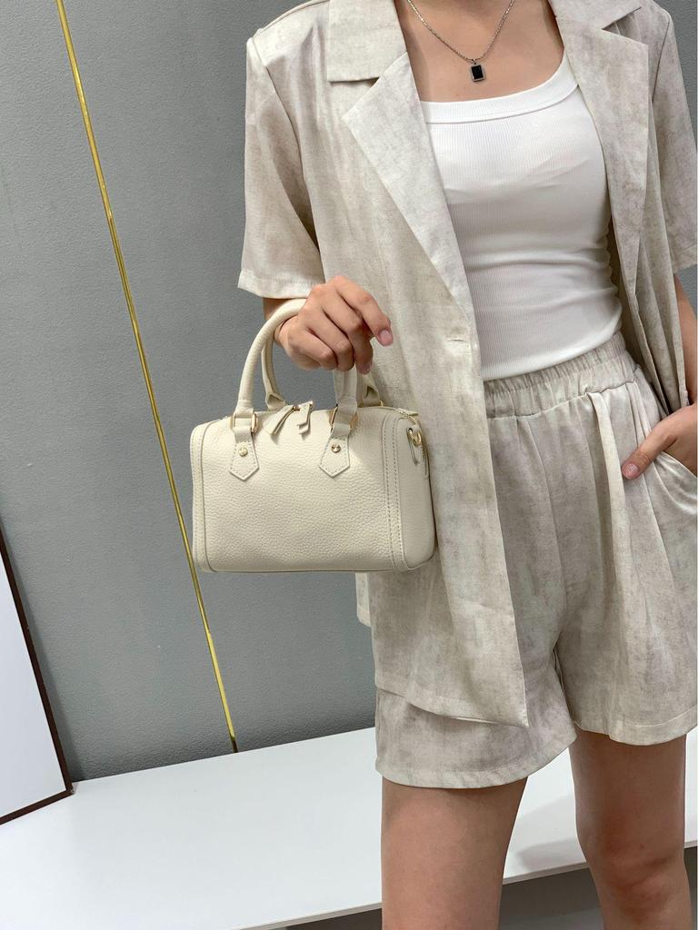 Autumn & Winter Luxury Leather Crossbody Bags: Stylish, Versatile, and High-End Shoulder Handbags for Women.
